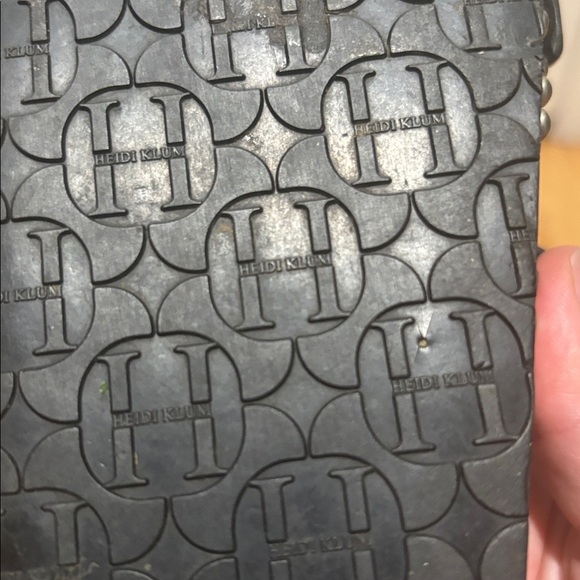 BIRKENSTOCK x Heidi Klum studded jewel gizeh sandals - Picture 10 of 10